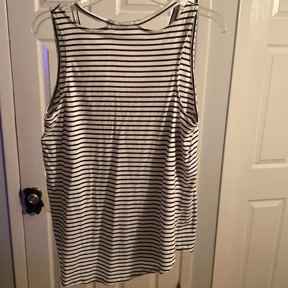 Express Black/ White striped Tank - Picture 4 of 5